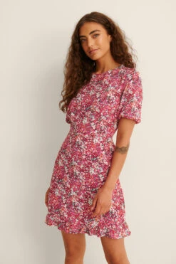 NA-KD Robe Mini Dos Nu à Manches Courtes 34 NA-KD Robe Mini Dos Nu à Manches Courtes -Lady Doux Soldes Magasin nakd short sleeve open back mini dress 1100 003574 3186 03j