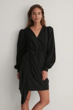 Robe Épaules Rembourrées -Lady Doux Soldes Magasin nakd shoulder padded v neck dress 1017 000980 0002 03j