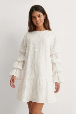 Robe à Détails Sur Les Manches -Lady Doux Soldes Magasin nakd sleeve detail deep back dress 1100 003800 0001 03j