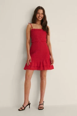 Robe Mi-longue à Smocks 17 Robe Mi-longue à Smocks -Lady Doux Soldes Magasin nakd smocked anglaise mini dress 1014 001186 0004 03c