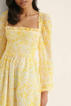 NA-KD Robe Longue à Manches Ballons Smockées Recyclée 11 NA-KD Robe Longue à Manches Ballons Smockées Recyclée -Lady Doux Soldes Magasin nakd smocked ballon sleeve maxi dress 1100 004816 9201 04g