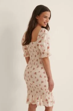 Robe Mini à Smocks -Lady Doux Soldes Magasin nakd smocked frill mini dress 1014 001155 9379 02k