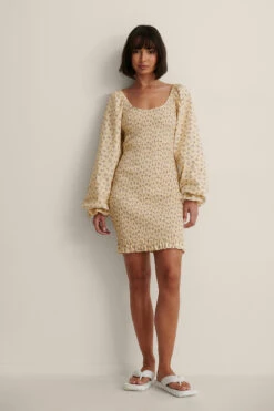 Robe à Smocks -Lady Doux Soldes Magasin nakd smocked printed mini dress 1014 001157 0403 03c r