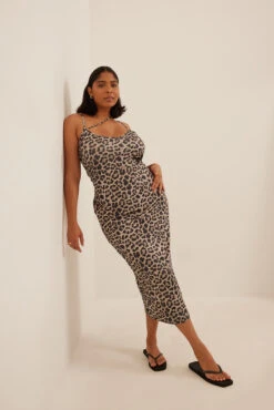 Robe Mi-longue à Bretelles Spaghetti 6 Robe Mi-longue à Bretelles Spaghetti -Lady Doux Soldes Magasin nakd spaghetti strap detail midi dress 1017 001731 0141 2294