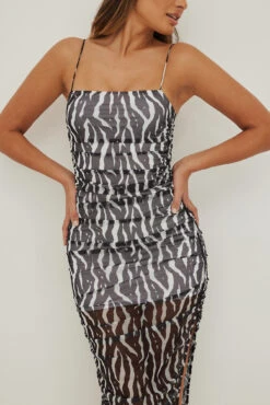 Robe Longue Froncée à Bretelles Spaghetti -Lady Doux Soldes Magasin nakd spaghetti strap rouched maxi dress 1017 001377 0142 0698