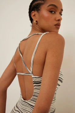 Robe Mini à Col Carré 14 Robe Mini à Col Carré -Lady Doux Soldes Magasin nakd squared neck mini dress 1756 000002 0142 4512