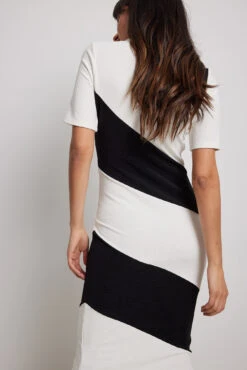 NA-KD Robe Midi Rayée 6 NA-KD Robe Midi Rayée -Lady Doux Soldes Magasin nakd stripe detail short sleeve midi dress 1100 007027 0041 8454