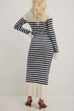 NA-KD Robe Longue En Maille à Rayures 6 NA-KD Robe Longue En Maille à Rayures -Lady Doux Soldes Magasin nakd striped knitted maxi dress 1100 007021 9857 cat eye sunglasses 1015 004849 0017 17921 2 1