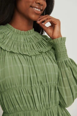 Robe Mini Structurée En Mousseline Recyclée 11 Robe Mini Structurée En Mousseline Recyclée -Lady Doux Soldes Magasin nakd structured chiffon mini dress 1014 001311 0084 04g r