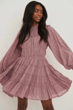 Robe Mini Structurée En Mousseline Recyclée 12 Robe Mini Structurée En Mousseline Recyclée -Lady Doux Soldes Magasin nakd structured chiffon mini dress 1014 001311 1586 01a