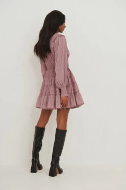 Robe Mini Structurée En Mousseline Recyclée 13 Robe Mini Structurée En Mousseline Recyclée -Lady Doux Soldes Magasin nakd structured chiffon mini dress 1014 001311 1586 02d