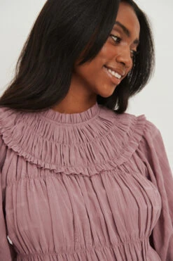 Robe Mini Structurée En Mousseline Recyclée 15 Robe Mini Structurée En Mousseline Recyclée -Lady Doux Soldes Magasin nakd structured chiffon mini dress 1014 001311 1586 04g