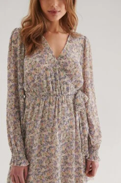 NA-KD Mini Robe Portefeuille à Structure -Lady Doux Soldes Magasin nakd structured overlap v neck dress 1100 003084 8201 05g