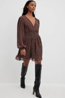 Robe Structurée à Taille Smockée 20 Robe Structurée à Taille Smockée -Lady Doux Soldes Magasin nakd structured smock waist dress 1014 001443 0629 4672