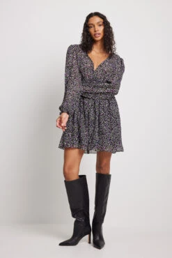 Robe Structurée à Taille Smockée 28 Robe Structurée à Taille Smockée -Lady Doux Soldes Magasin nakd structured smock waist dress 1014 001443 8201 40956