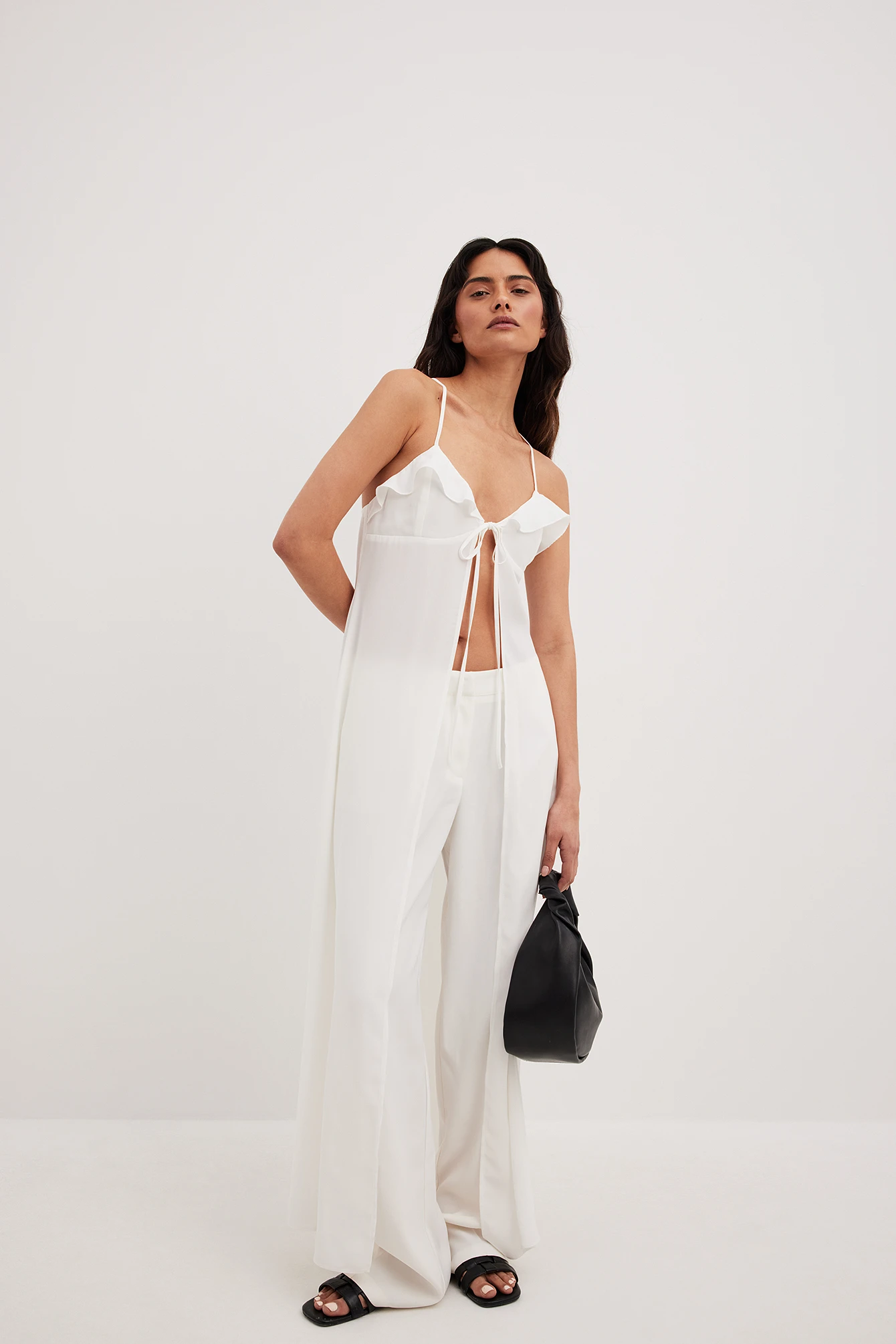 Robe Cape à Fines Bretelles 4 Robe Cape à Fines Bretelles – Image 4