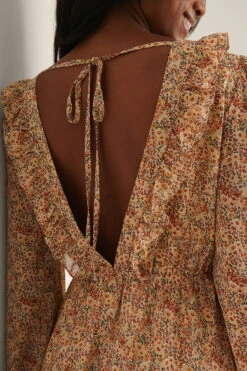 Robe Nouée Dans Le Dos Transparente 15 Robe Nouée Dans Le Dos Transparente -Lady Doux Soldes Magasin nakd tie back sheer dress 1014 001266 647 04g 1