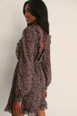 Robe Nouée Dans Le Dos Transparente 10 Robe Nouée Dans Le Dos Transparente -Lady Doux Soldes Magasin nakd tie back sheer dress 1014 001266 9247 03b