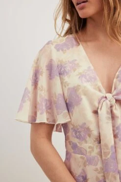 Robe Courte Nouée Sur Le Devant En Mousseline -Lady Doux Soldes Magasin nakd tie front chiffon mini dress 1014 001579 0689 36868