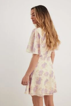 Robe Courte Nouée Sur Le Devant En Mousseline -Lady Doux Soldes Magasin nakd tie front chiffon mini dress 1014 001579 0689 36878