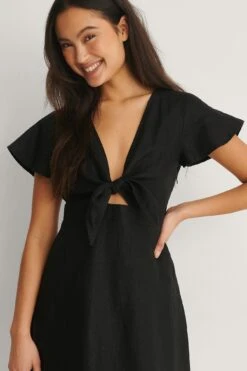Robe Chemise Nouée Sur Le Devant -Lady Doux Soldes Magasin nakd tie front linen dress 1100 004343 0002 01j 1