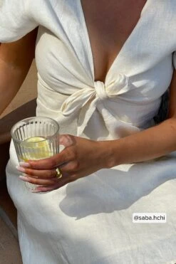 Robe Chemise Nouée Sur Le Devant -Lady Doux Soldes Magasin nakd tie front linen dress 1100 004343 0342 1 1