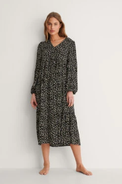 NA-KD Robe Imprimée -Lady Doux Soldes Magasin nakd v neck ls printed dress 1660 000891 3100 03c