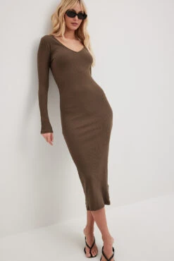 Robe Mi-longue Côtelée à Col En V -Lady Doux Soldes Magasin nakd v neck ribbed midi dress 1044 000280 0017 01c