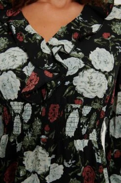 Robe Mini à Volants -Lady Doux Soldes Magasin nakd v neck ruffle smocked waist mini dress 1014 001086 1569 05g