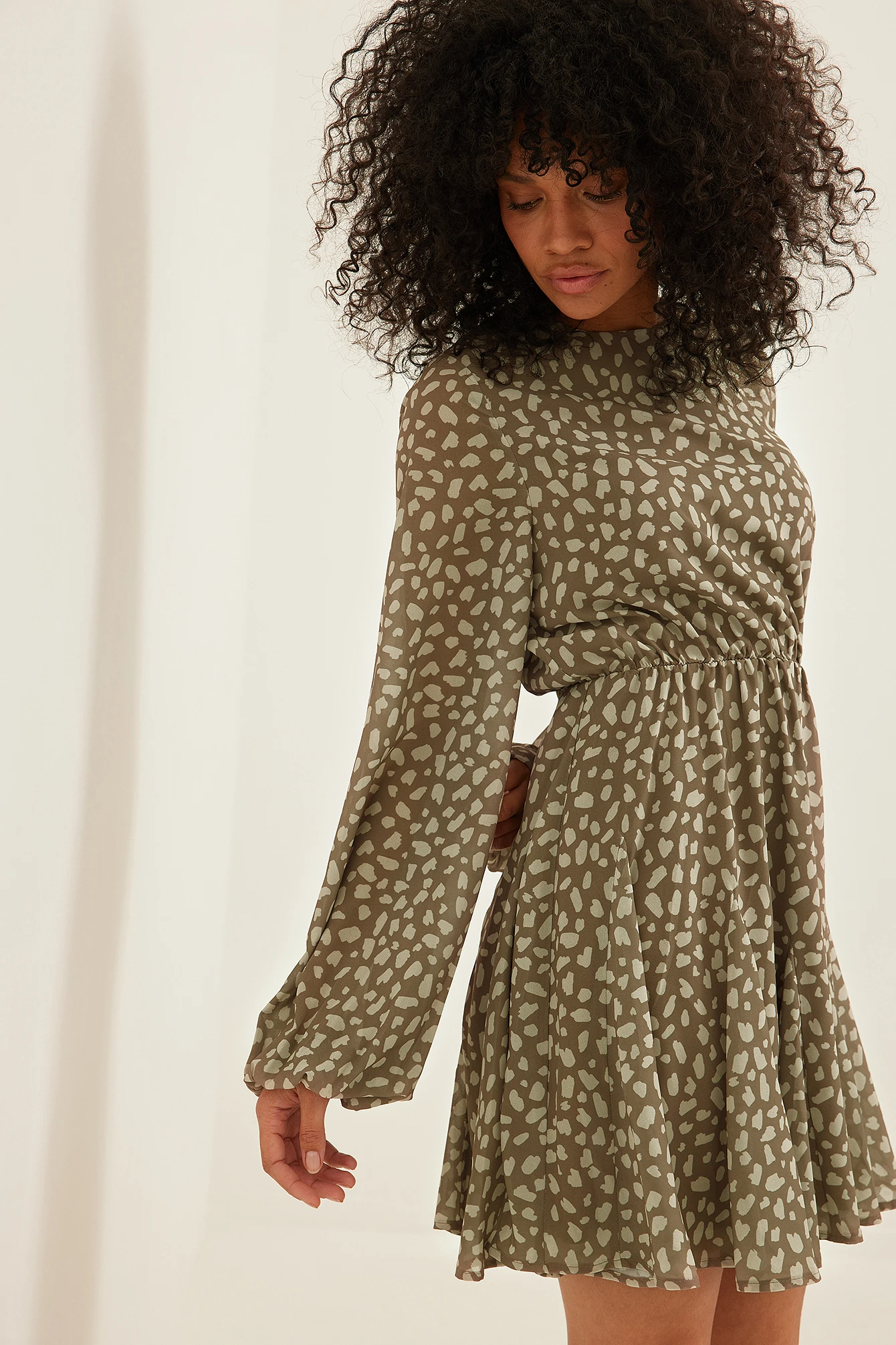 Robe Mini 8 Robe Mini – Image 8