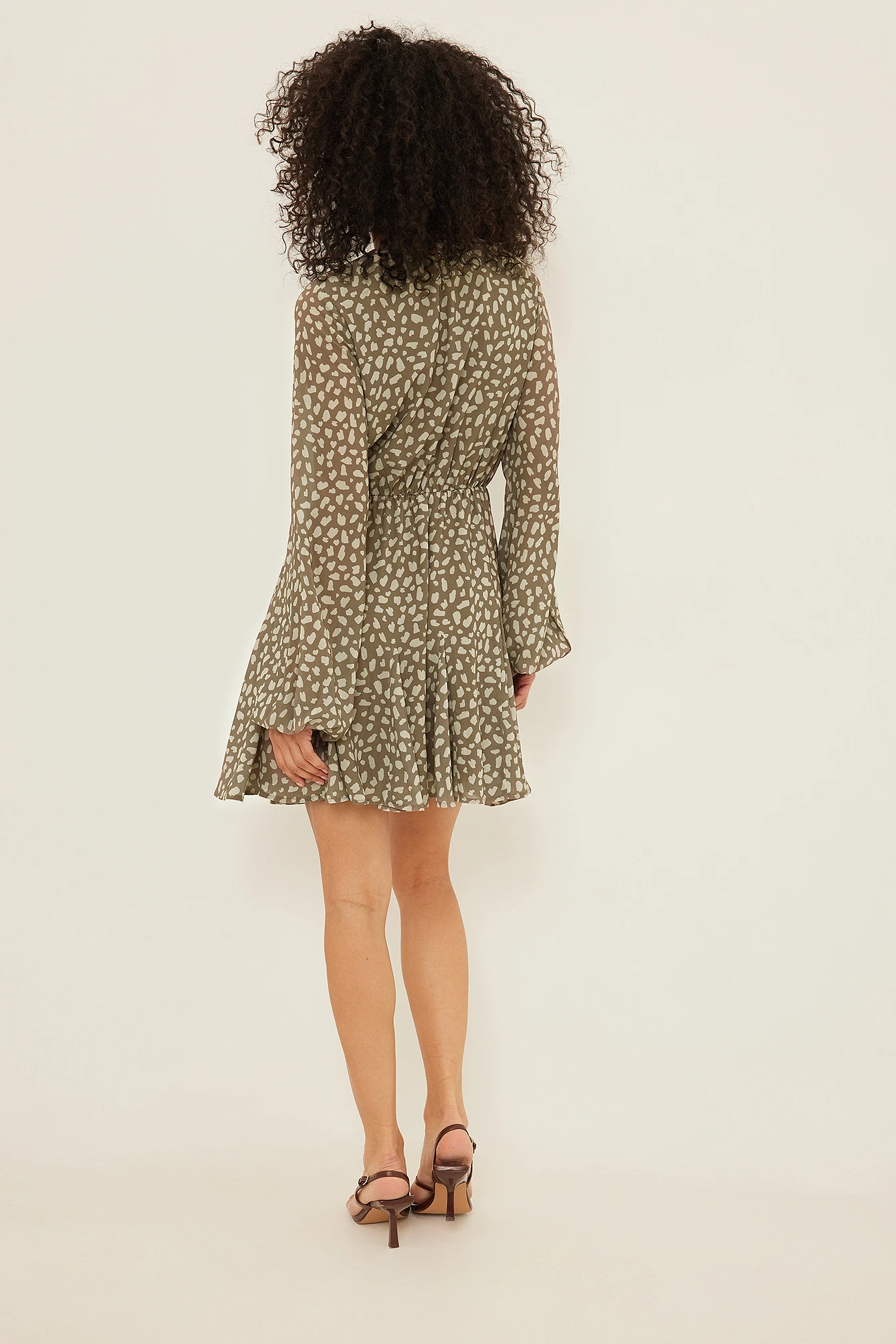 Robe Mini 6 Robe Mini – Image 6