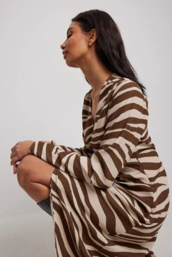 NA-KD Robe Longue à Détail Au Niveau De La Taille -Lady Doux Soldes Magasin nakd waist detail maxi dress 1100 006856 3180 1081