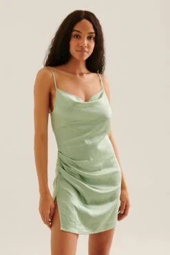Robe Mini Drapée En Cascade -Lady Doux Soldes Magasin nakd waterfall draped mini dress 1100 003787 0324 03a