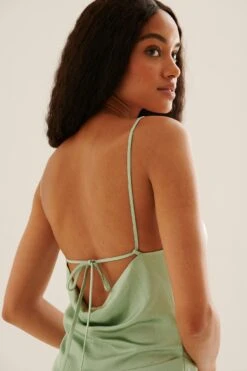 Robe Mini Drapée En Cascade -Lady Doux Soldes Magasin nakd waterfall draped mini dress 1100 003787 0324 04g