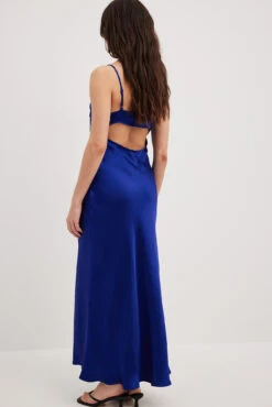 Robe Longue à Décolleté Cascade Et Lanières Au Dos -Lady Doux Soldes Magasin nakd waterfall strap back maxi dress 1014 001534 0003 17045