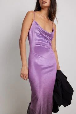Robe Longue En Velours à Décolleté Cascade 6 Robe Longue En Velours à Décolleté Cascade -Lady Doux Soldes Magasin nakd waterfall velvet maxi dress 1017 002111 9416 8500