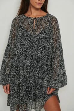 NA-KD Recyclée Robe Mini Diaphane -Lady Doux Soldes Magasin nakd wide mini sheer dress 1686 000040 0192 04g r