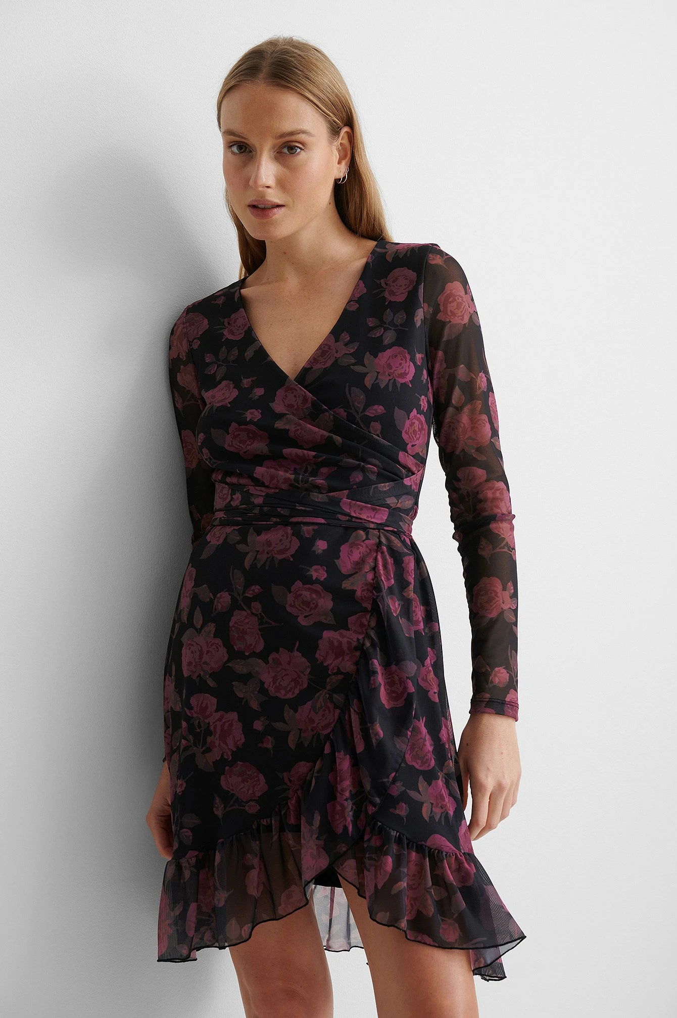 NA-KD Robe Cache-Cœur À Nouer En Maille 6 NA-KD Robe Cache-Cœur À Nouer En Maille – Image 6