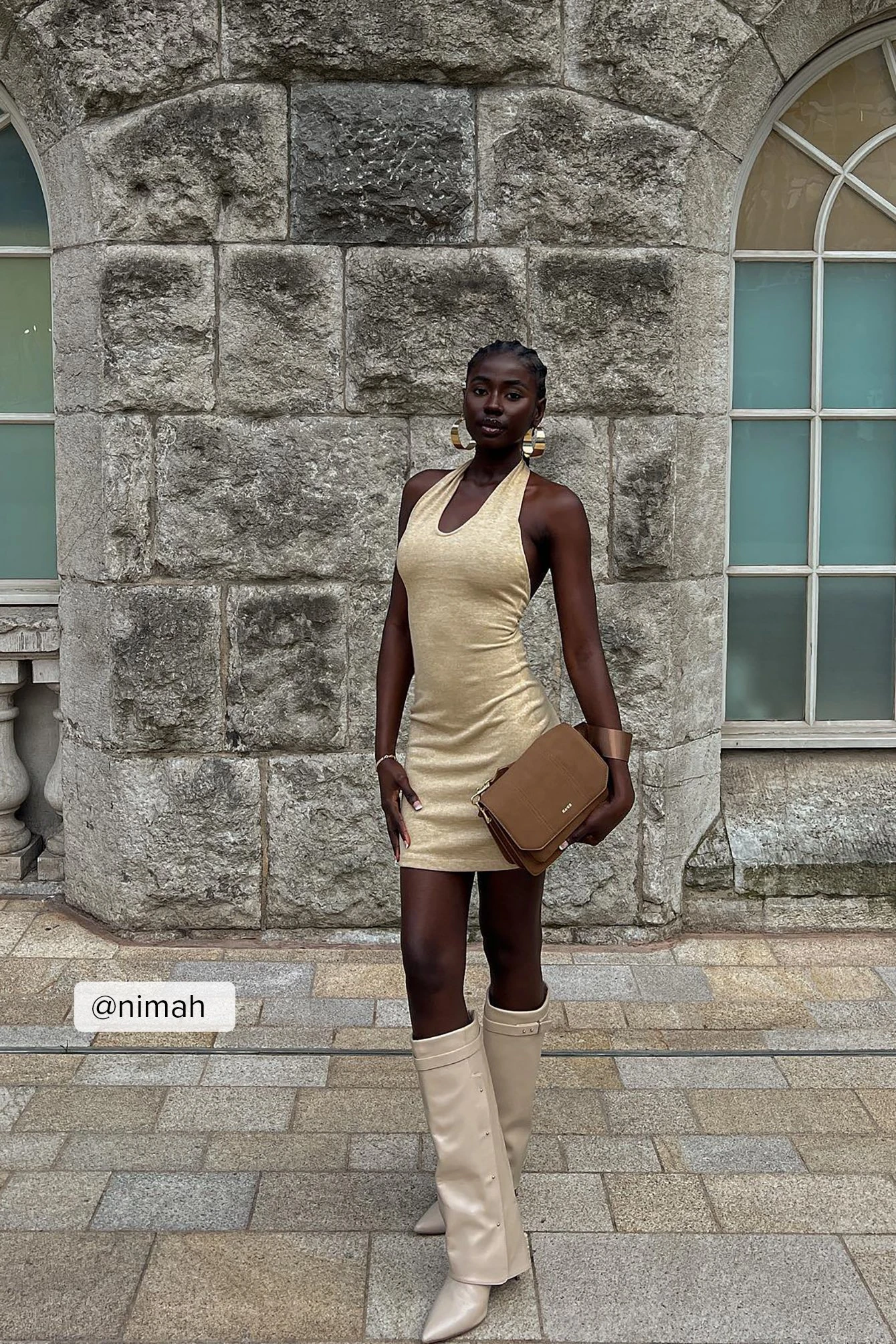 Robe Courte à Détail Torsadé 5 Robe Courte à Détail Torsadé – Image 5