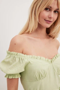 NA-KD Robe épaules Dénudées 15 NA-KD Robe épaules Dénudées -Lady Doux Soldes Magasin off shoulder mid dress 1100 007126 30142331