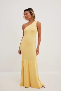 NA-KD Robe Longue Asymétrique à Détail Sirène -Lady Doux Soldes Magasin one shoulder mermaid detailed maxi dress 1100 007073 0404 0696