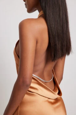 Robe En Tissu Satiné à Dos Ouvert Et Strass 14 Robe En Tissu Satiné à Dos Ouvert Et Strass -Lady Doux Soldes Magasin open back rhinestone detail satin dress 1783 000001 96120395