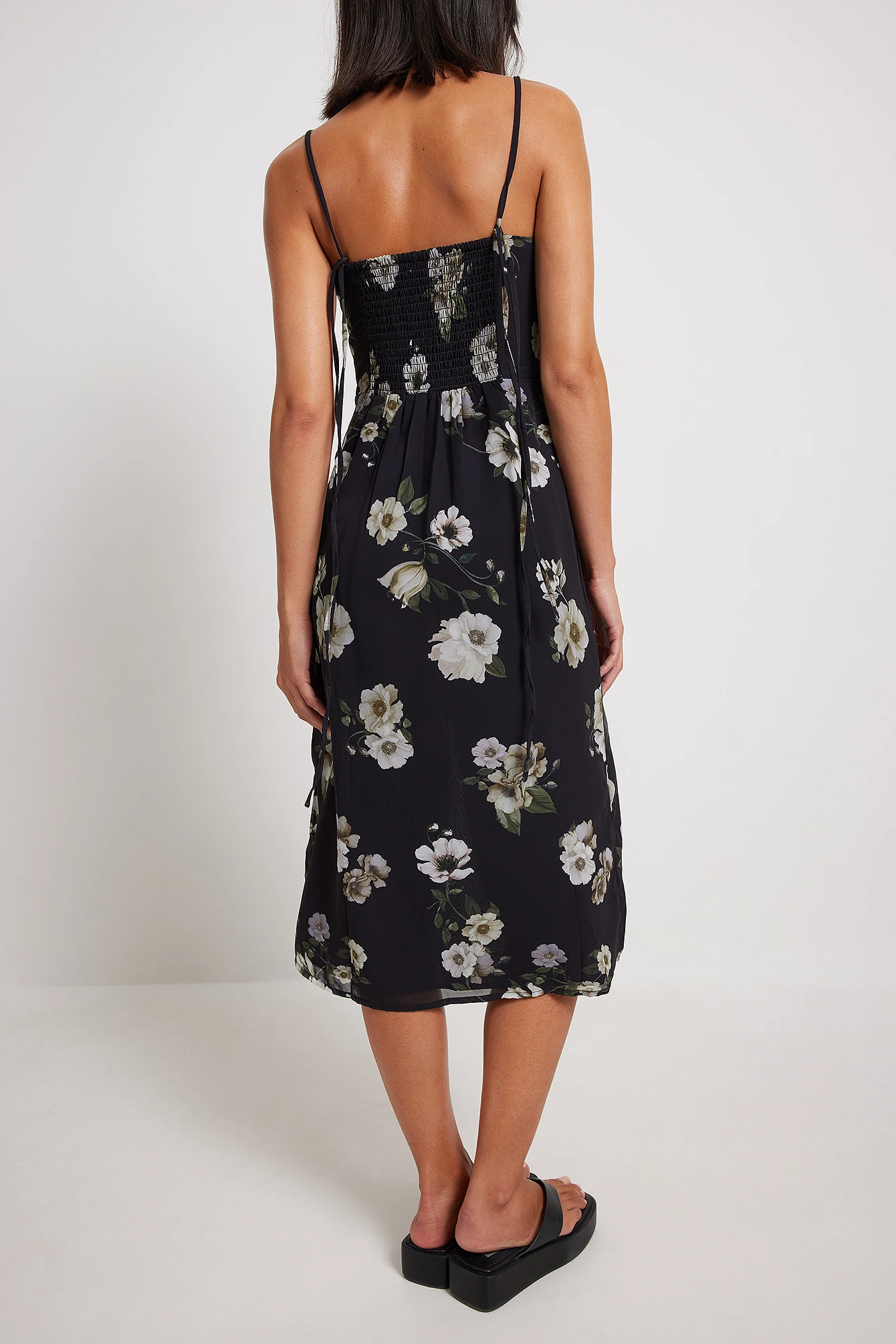 Robe Mi-longue Avec Jupe Portefeuille 2 Robe Mi-longue Avec Jupe Portefeuille – Image 2