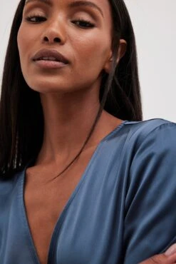 Maxi Robe Portefeuille -Lady Doux Soldes Magasin overlapped satin maxi dress 1788 000035 20190850