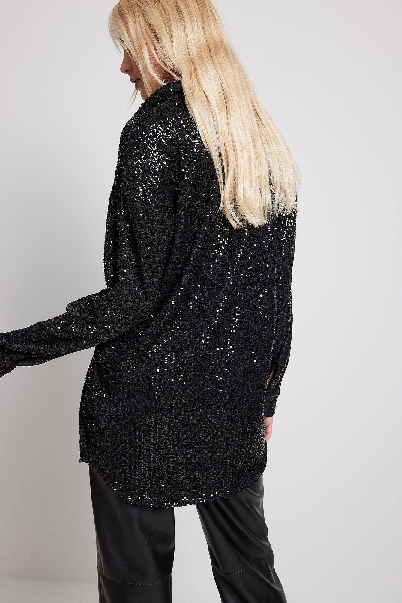 Robe Chemise Oversize à Sequins 8 Robe Chemise Oversize à Sequins – Image 8