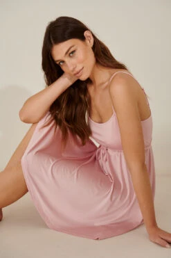 Robe Mini Nouée 8 Robe Mini Nouée -Lady Doux Soldes Magasin pamela tie detail mini dress 1659 000073 0115 05g