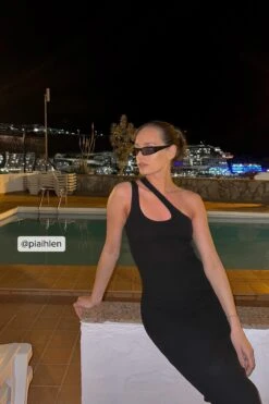 Robe Moulante Tricotée à Encolure Asymétrique 19 Robe Moulante Tricotée à Encolure Asymétrique -Lady Doux Soldes Magasin piaihlen 1018 007854 0002 social