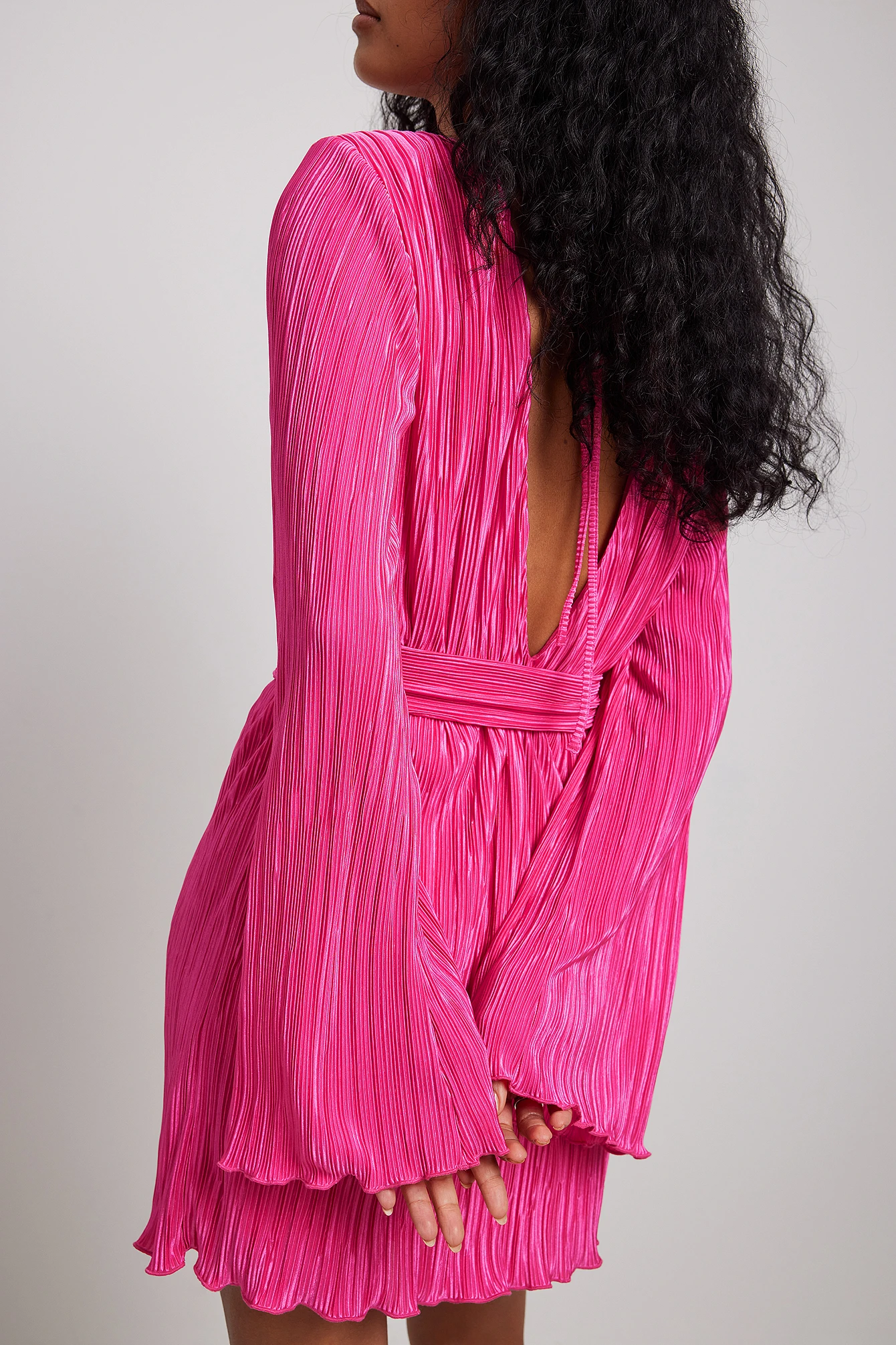 Robe Courte Plissée Avec Ceinture 6 Robe Courte Plissée Avec Ceinture – Image 6