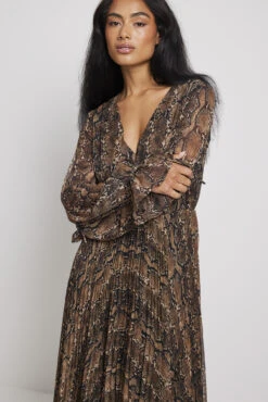 Robe Mi-longue Plissée à Volants 7 Robe Mi-longue Plissée à Volants -Lady Doux Soldes Magasin pleated frill detail midi dress 1014 001467 06574050