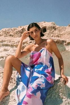 Robe Mi-longue Imprimée Ample -Lady Doux Soldes Magasin printed loose midi dress 1686 000165 0206 editorial1